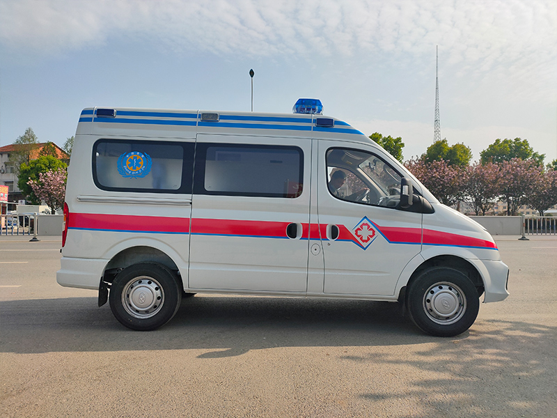 上汽大通V80救護(hù)車(chē)圖片4