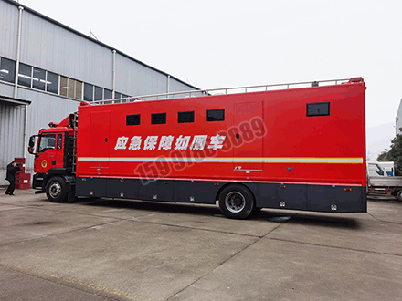 重汽汕德卡9人移動(dòng)廁所車圖片3