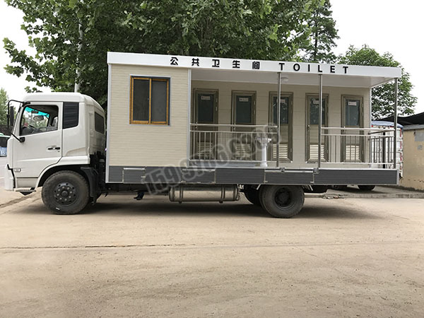 東風(fēng)天錦移動廁所車圖片3